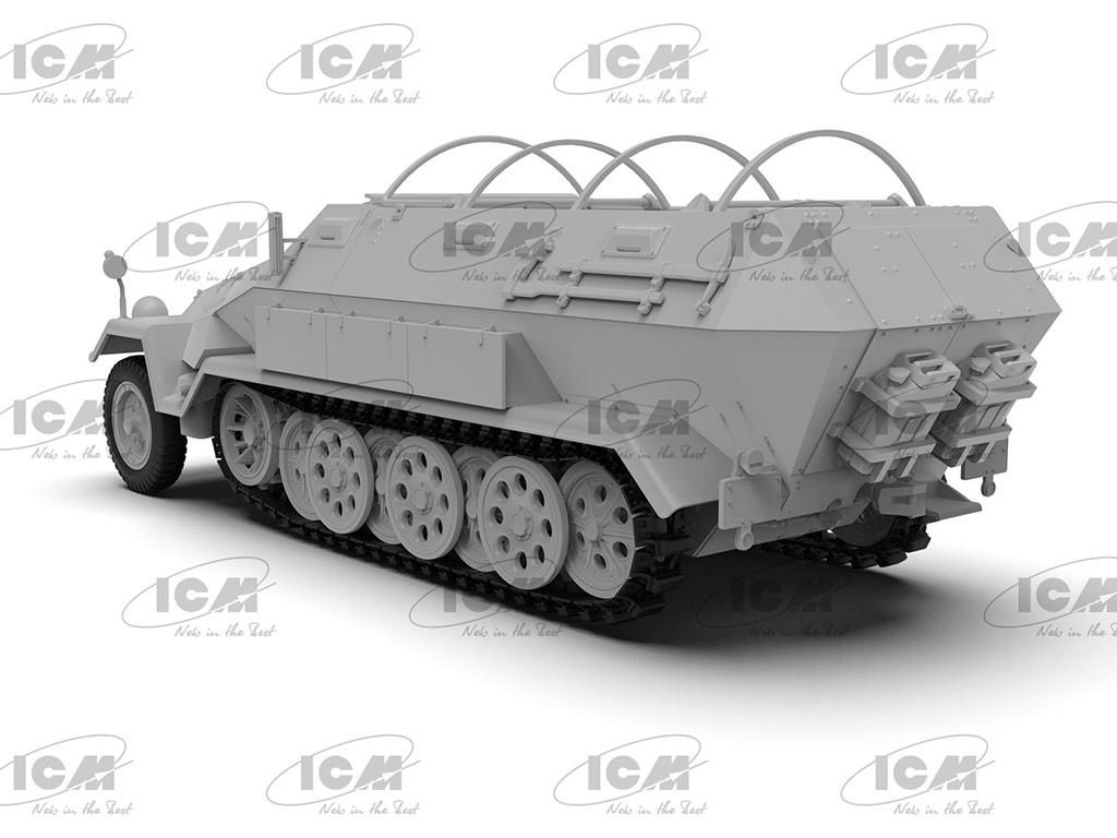 Sd.Kfz.251/8 Ausf.A ‘Krankenpanzerwagen’ (Vista 3)