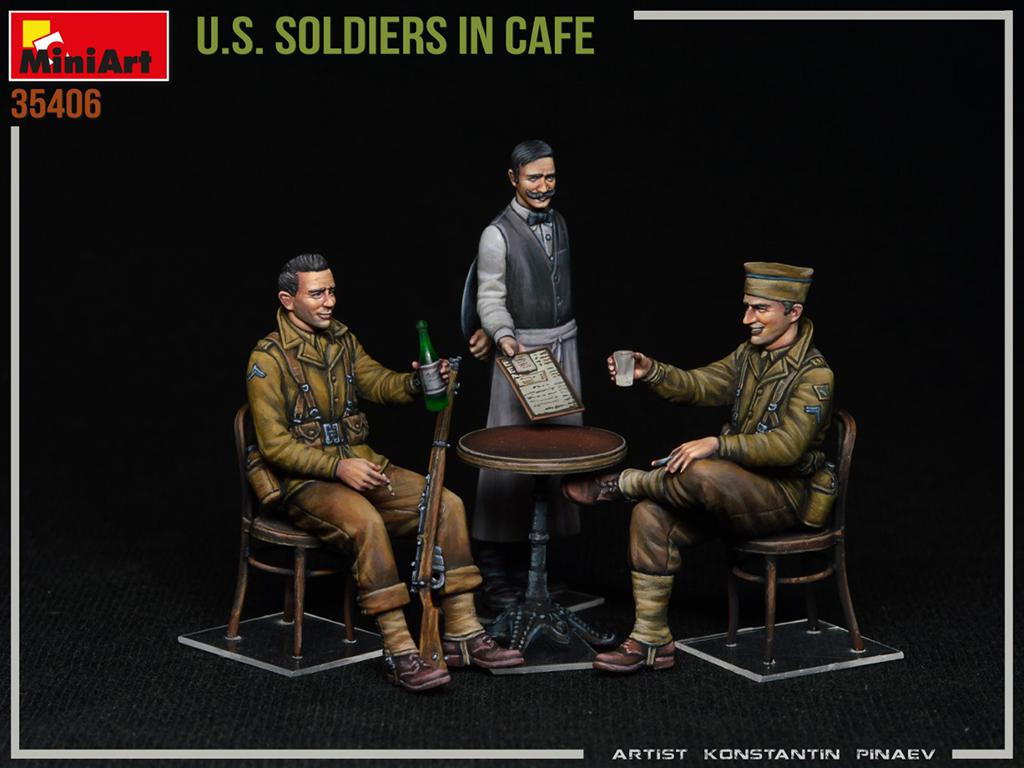 U.S. Soldiers In Café (Vista 3)