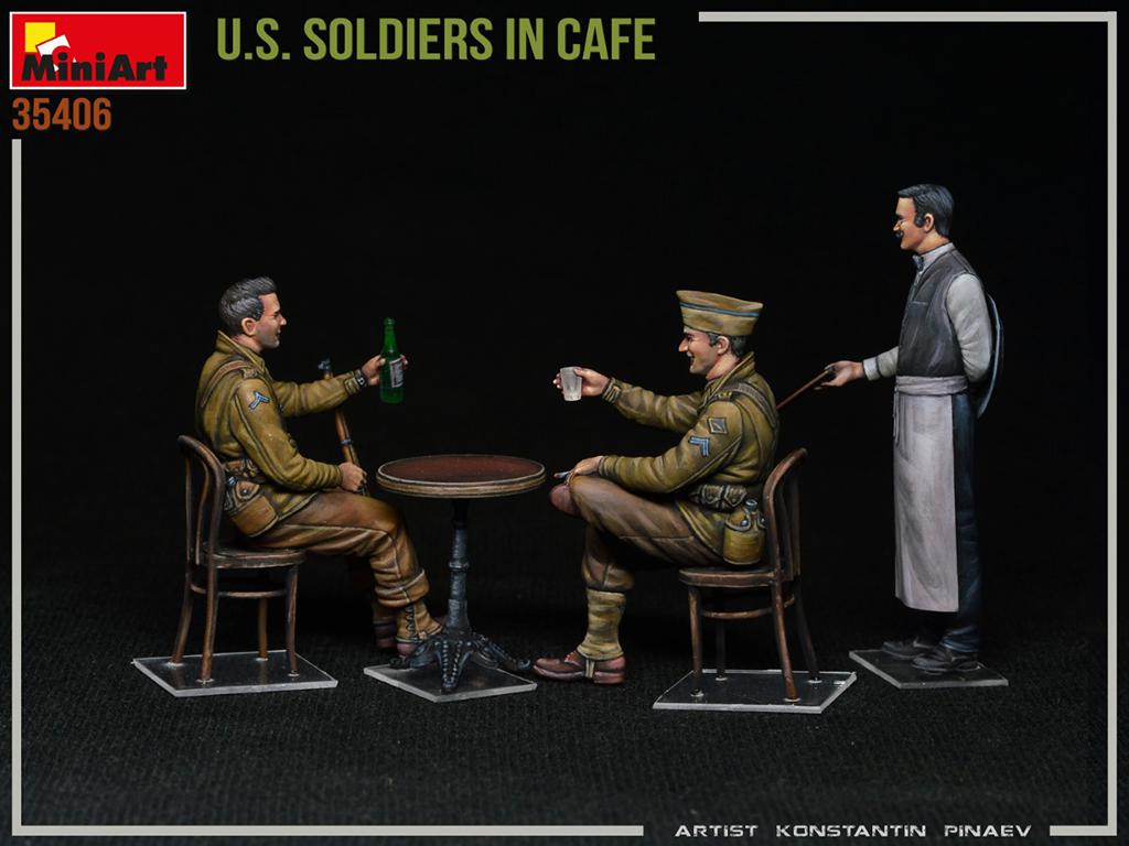 U.S. Soldiers In Café (Vista 6)