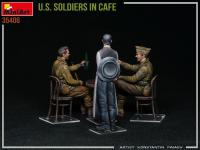 U.S. Soldiers In Café (Vista 10)