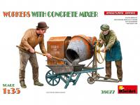 Workers With Concrete Mixer (Vista 2)